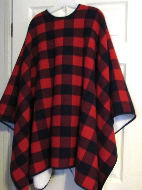 Lands End Buffalo Print Sherpa Fleece Lined Pancho Jacket Red Black One Size - Picture 5 of 5